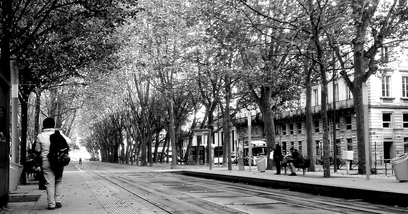 Un week-end à Bordeaux sans voiture : garer la sienne et tout faire à pied, en tram et en bateau